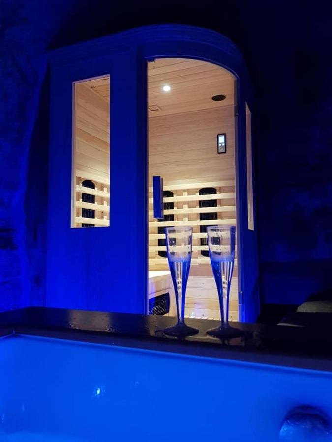 הוילה רוקסטראדה La Grotta Nel Borgo מראה חיצוני תמונה